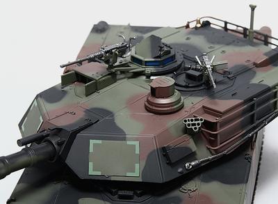 M1A2 Abrams RC Tank RTR w/ Tx/Sound/Infrared